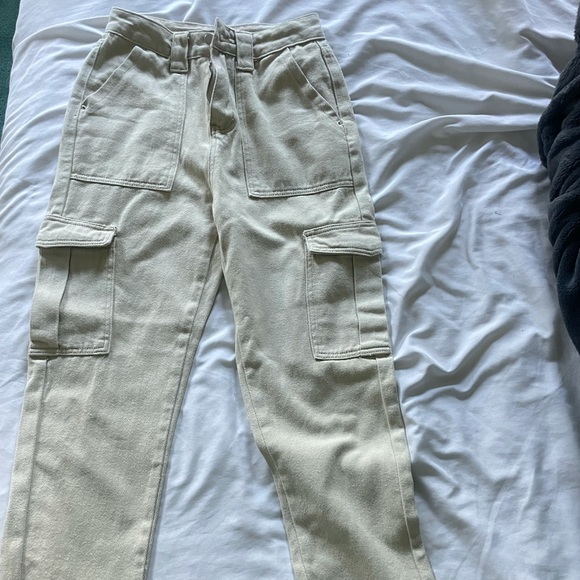 Cream cargo pants - Picture 2 of 3